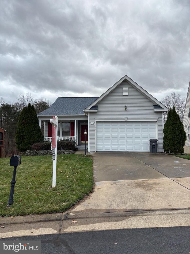 3704 CHAPMAN MILL TRL, DUMFRIES, Virginia 22025, 3 Bedrooms Bedrooms, ,2 BathroomsBathrooms,Residential,For sale,3704 CHAPMAN MILL TRL,VAPW2084934 MLS # VAPW2084934