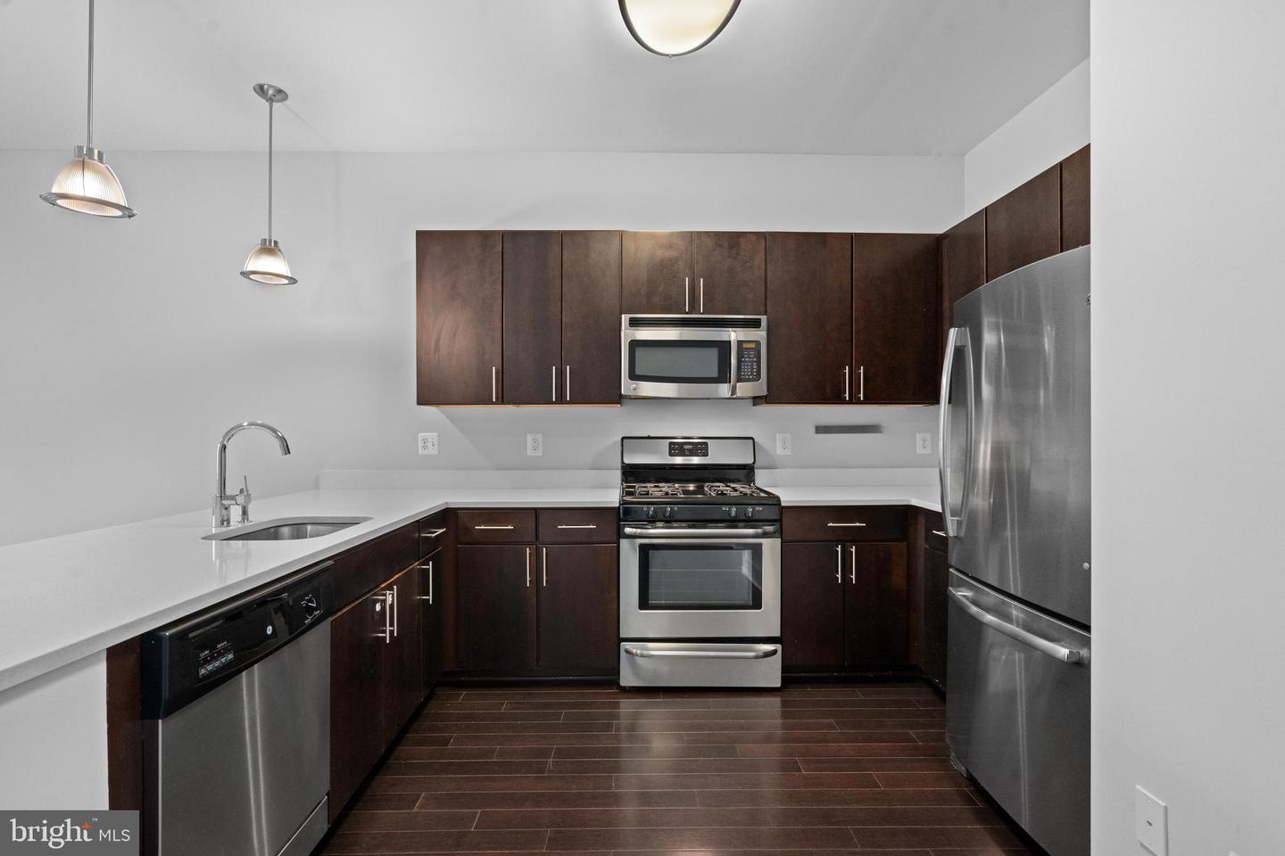 1812 N CAPITOL ST NW #201, WASHINGTON, District Of Columbia 20002, 2 Bedrooms Bedrooms, 4 Rooms Rooms,2 BathroomsBathrooms,Residential,For sale,1812 N CAPITOL ST NW #201,DCDC2174404 MLS # DCDC2174404