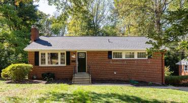 5414 INVERCHAPEL RD, SPRINGFIELD, Virginia 22151, 4 Bedrooms Bedrooms, ,2 BathroomsBathrooms,Residential,For sale,5414 INVERCHAPEL RD,VAFX2206686 MLS # VAFX2206686