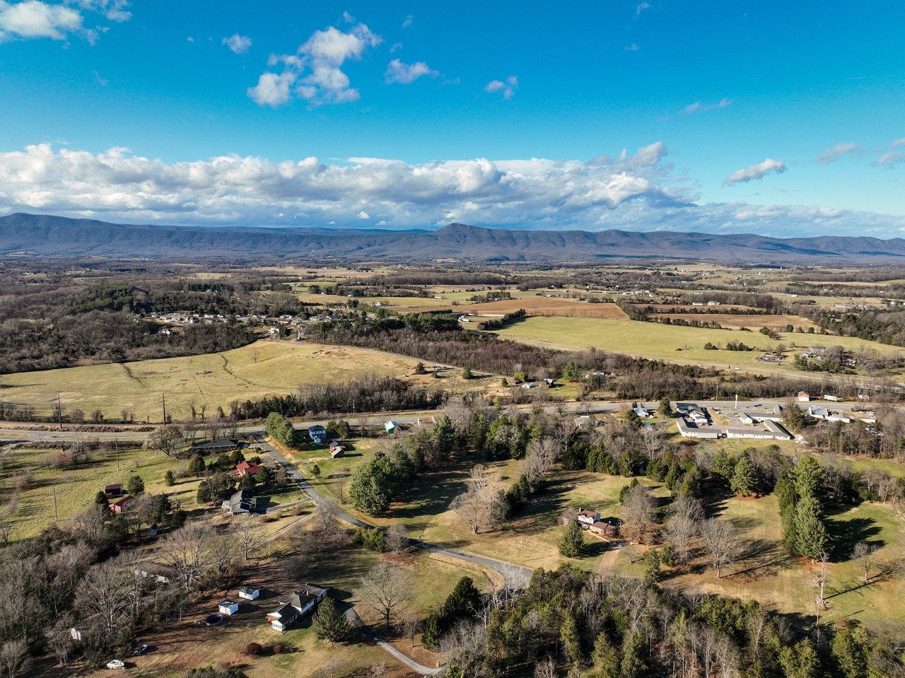 300 MARTIN ST, LURAY, Virginia 22835, 4 Bedrooms Bedrooms, ,2 BathroomsBathrooms,Residential,300 MARTIN ST,659419 MLS # 659419