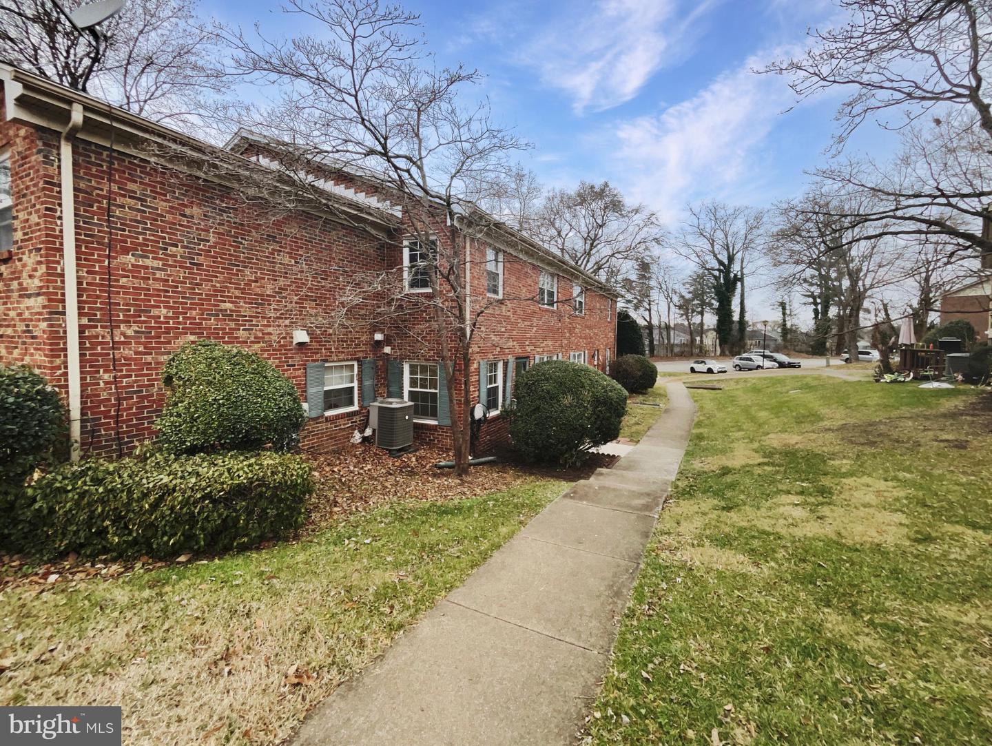 9731 HAGEL CIR #46/E, LORTON, Virginia 22079, 2 Bedrooms Bedrooms, ,1 BathroomBathrooms,Residential,For sale,9731 HAGEL CIR #46/E,VAFX2215446 MLS # VAFX2215446