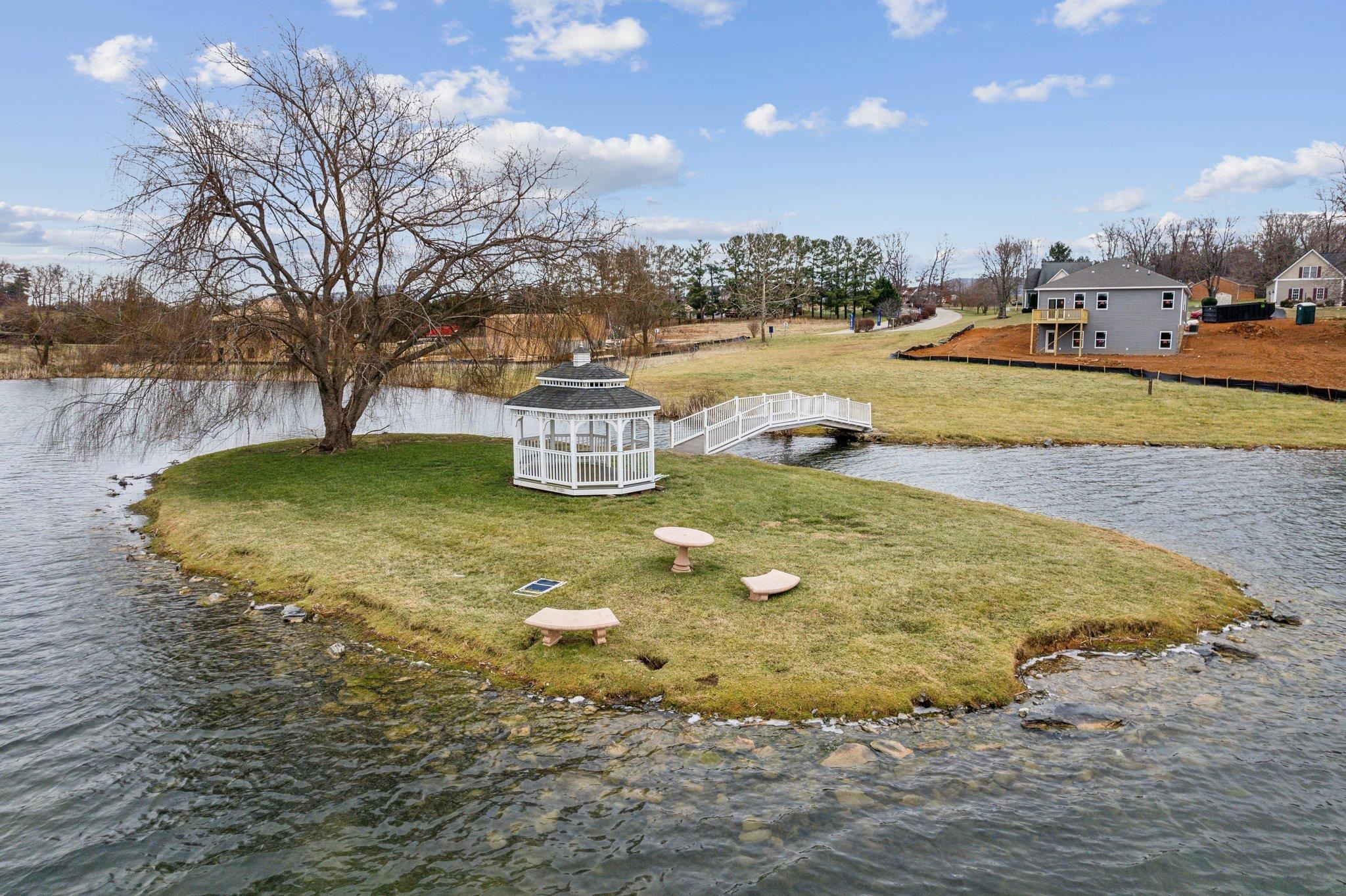 212 WATERFRONT DR, RAPHINE, Virginia 24472, 4 Bedrooms Bedrooms, ,2 BathroomsBathrooms,Residential,212 WATERFRONT DR,659730 MLS # 659730
