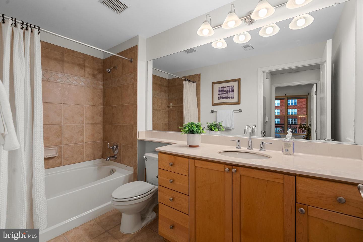 1441 RHODE ISLAND AVE NW #709, WASHINGTON, District Of Columbia 20005, 1 Bedroom Bedrooms, ,1 BathroomBathrooms,Residential,For sale,1441 RHODE ISLAND AVE NW #709,DCDC2175066 MLS # DCDC2175066