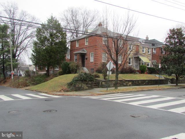 1601 HAMLIN ST NE, WASHINGTON, District Of Columbia 20018, 3 Bedrooms Bedrooms, ,1 BathroomBathrooms,Residential,For sale,1601 HAMLIN ST NE,DCDC2175112 MLS # DCDC2175112