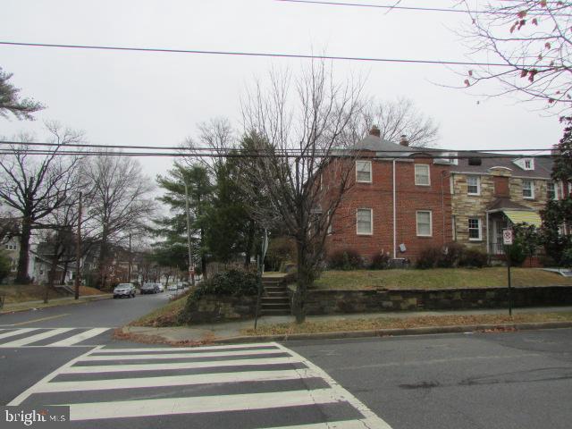 1601 HAMLIN ST NE, WASHINGTON, District Of Columbia 20018, 3 Bedrooms Bedrooms, ,1 BathroomBathrooms,Residential,For sale,1601 HAMLIN ST NE,DCDC2175112 MLS # DCDC2175112