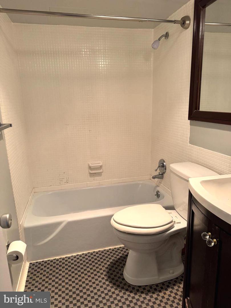 1245 4TH ST SW #E 703, WASHINGTON, District Of Columbia 20024, 1 Bedroom Bedrooms, ,1 BathroomBathrooms,Residential,For sale,1245 4TH ST SW #E 703,DCDC2175202 MLS # DCDC2175202