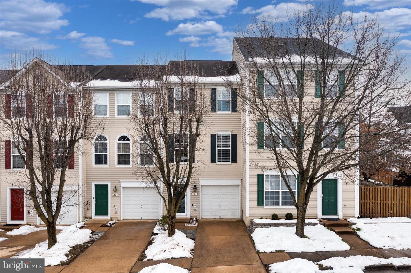 7676 DUNEIDEN LN, MANASSAS, Virginia 20109, 2 Bedrooms Bedrooms, ,2 BathroomsBathrooms,Residential,For sale,7676 DUNEIDEN LN,VAPW2086398 MLS # VAPW2086398