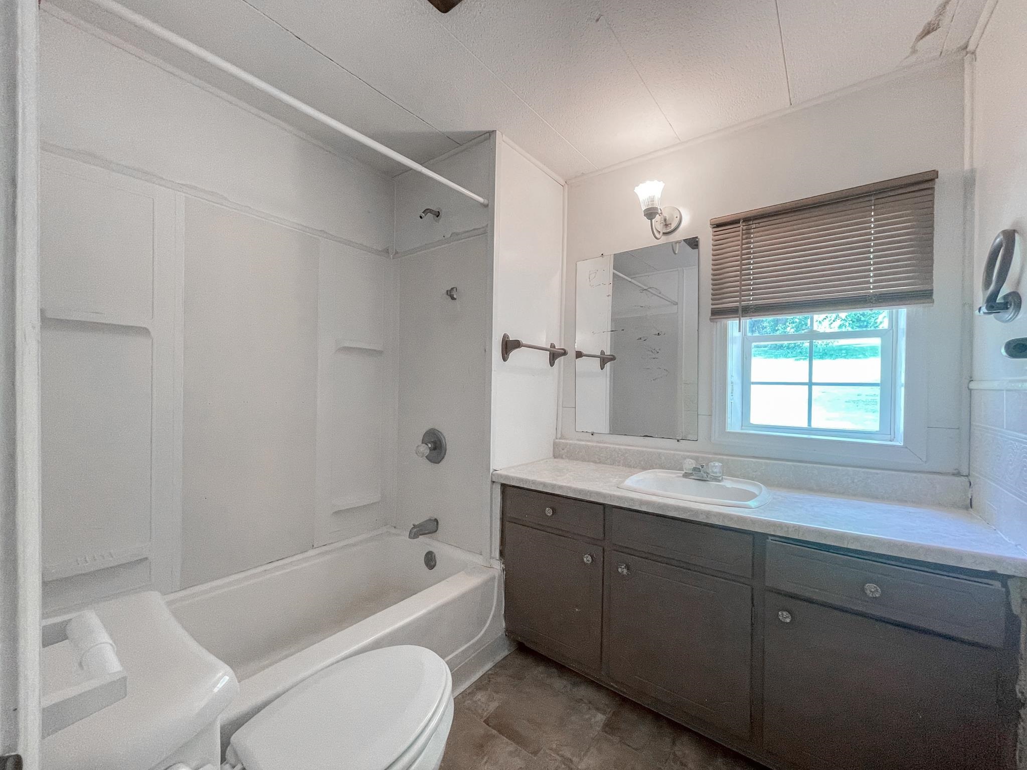 291 WILD ROSE LN, NEW MARKET, Virginia 22844, 6 Bedrooms Bedrooms, ,3 BathroomsBathrooms,Residential,291 WILD ROSE LN,659948 MLS # 659948
