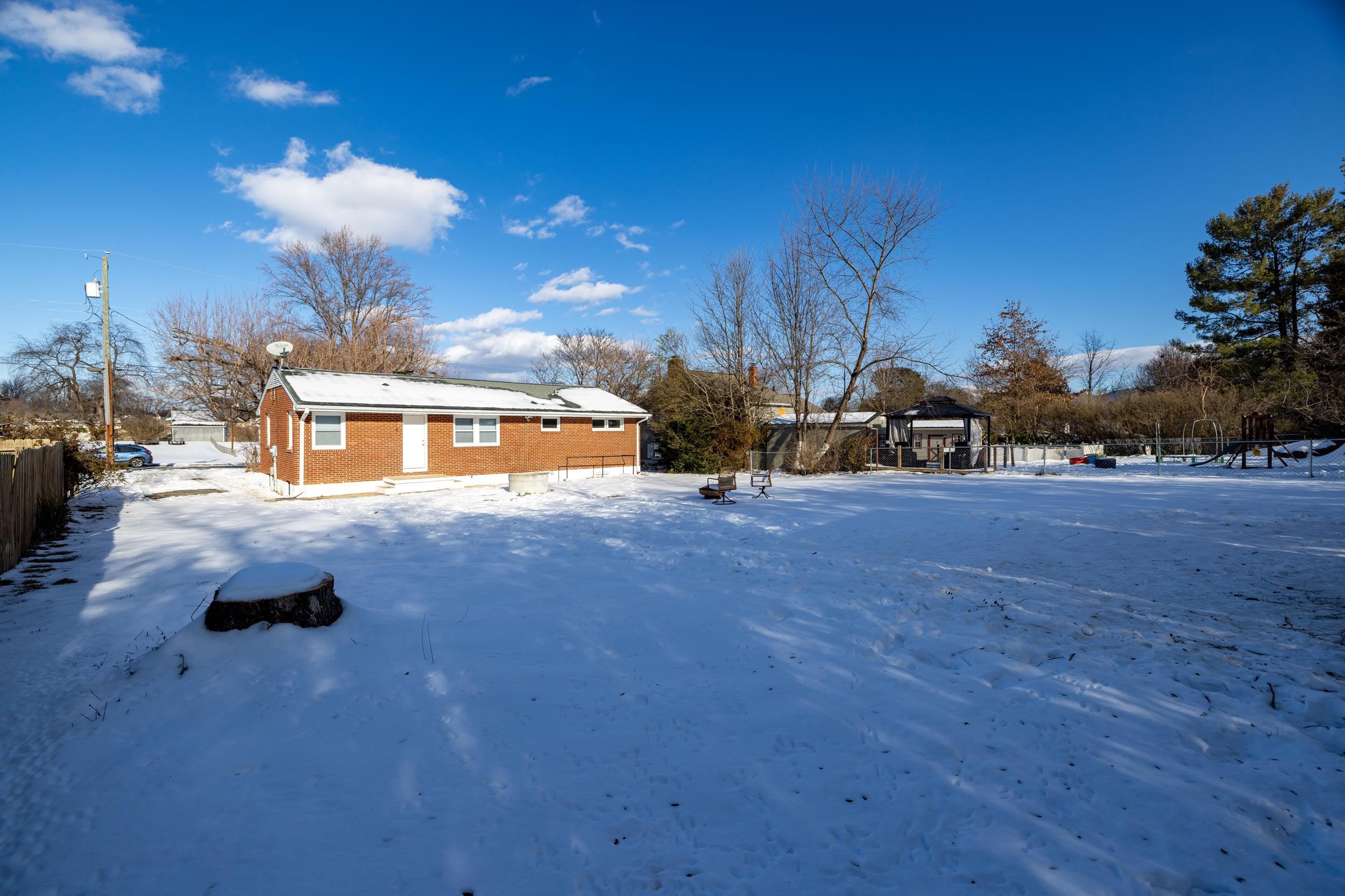 1818 S TALBOTT PL, WAYNESBORO, Virginia 22980, 3 Bedrooms Bedrooms, ,2 BathroomsBathrooms,Residential,1818 S TALBOTT PL,660120 MLS # 660120