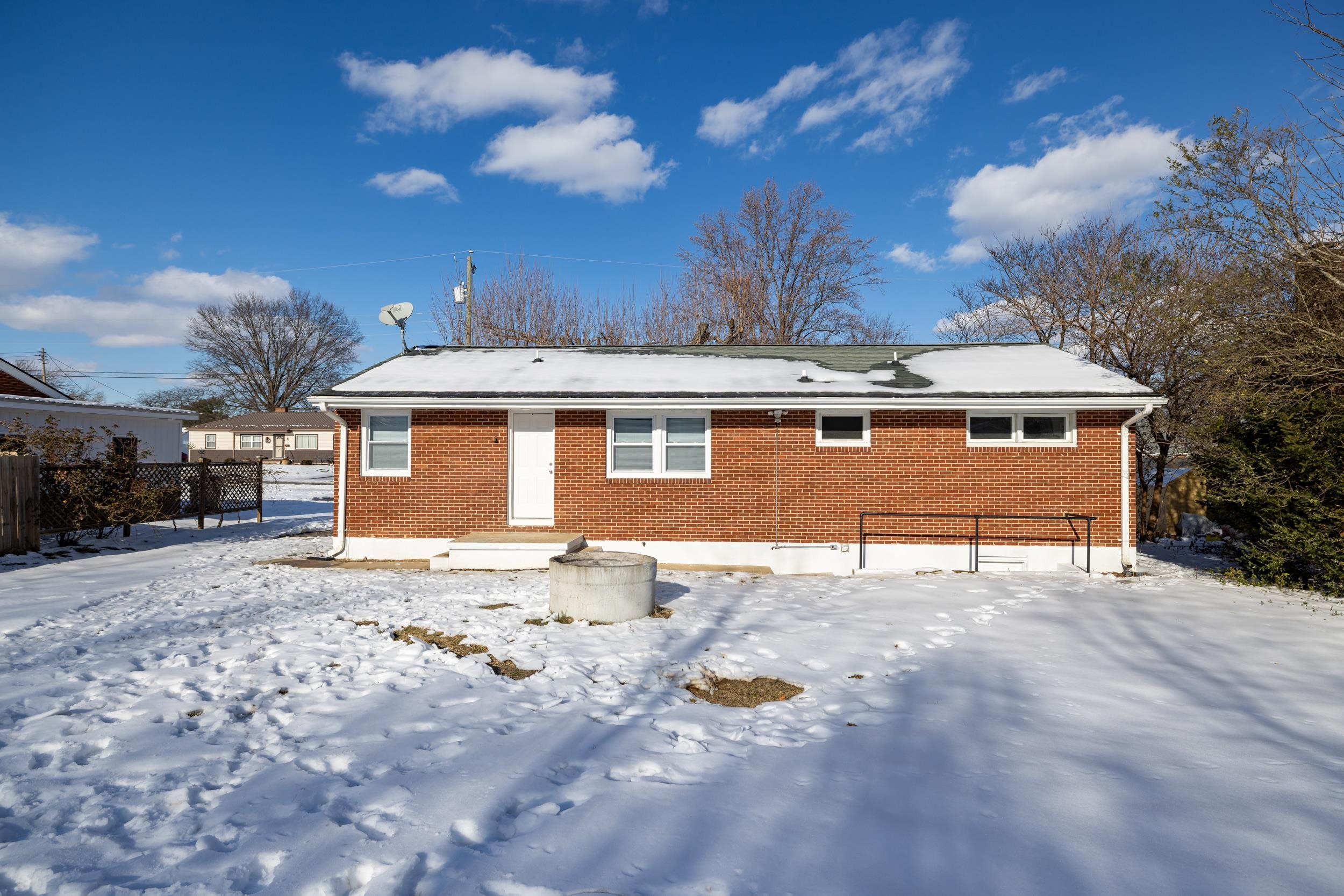 1818 S TALBOTT PL, WAYNESBORO, Virginia 22980, 3 Bedrooms Bedrooms, ,2 BathroomsBathrooms,Residential,1818 S TALBOTT PL,660120 MLS # 660120