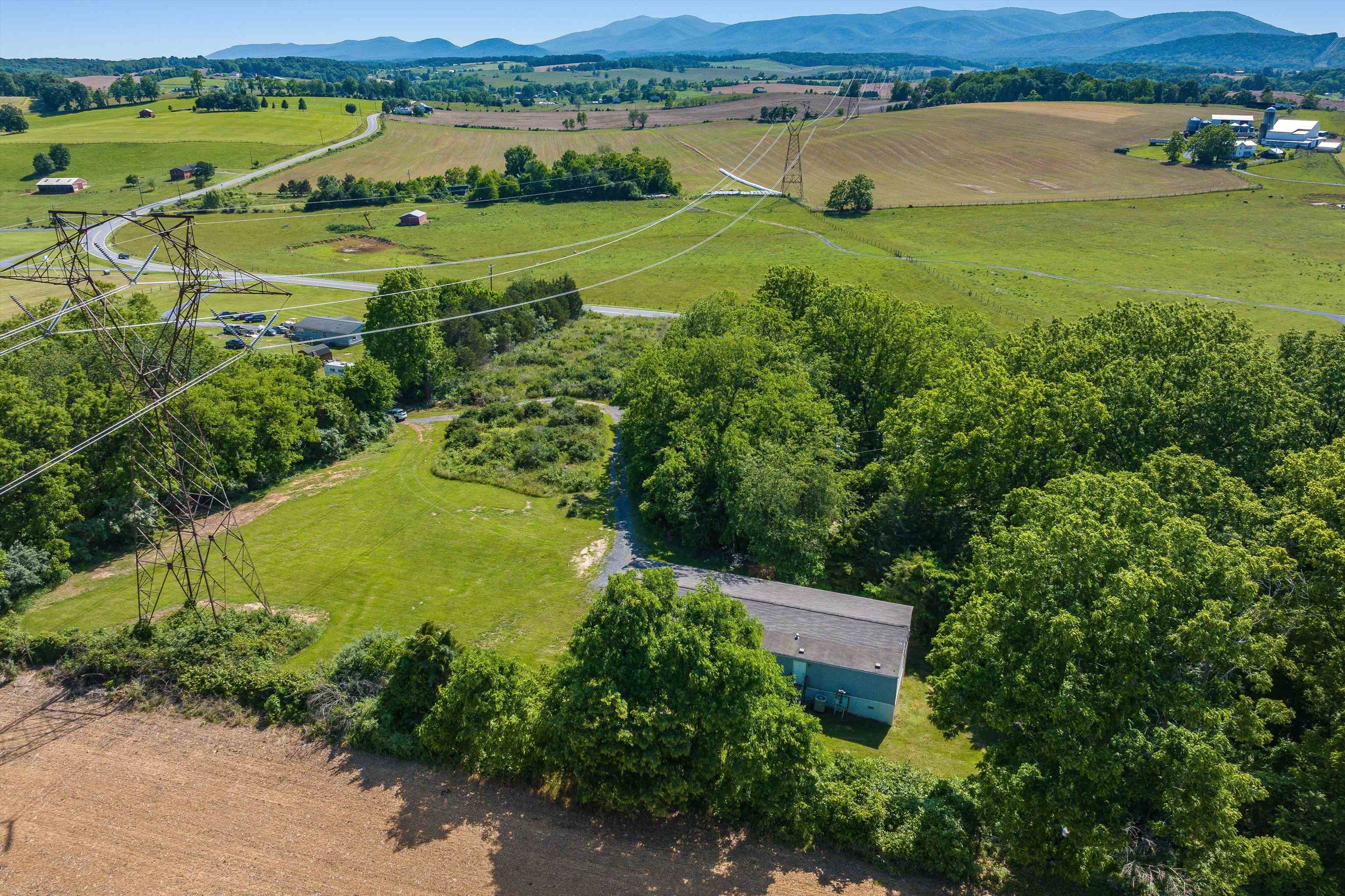 1631 SCENIC HWY, CHURCHVILLE, Virginia 24421, 3 Bedrooms Bedrooms, ,2 BathroomsBathrooms,Residential,1631 SCENIC HWY,660129 MLS # 660129