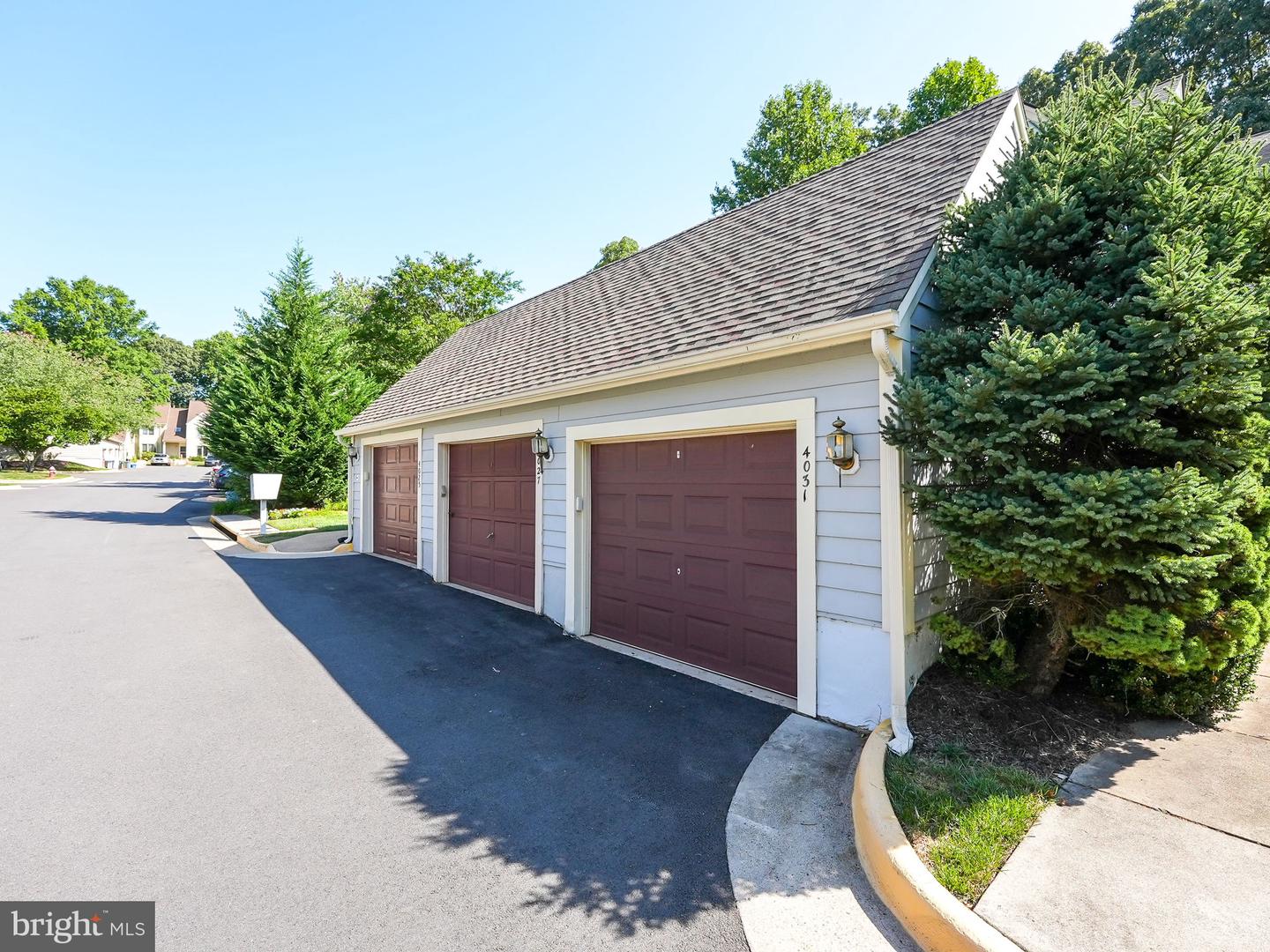 4031 LAKE GLEN RD, FAIRFAX, Virginia 22033, 3 Bedrooms Bedrooms, ,2 BathroomsBathrooms,Residential,For sale,4031 LAKE GLEN RD,VAFX2198988 MLS # VAFX2198988