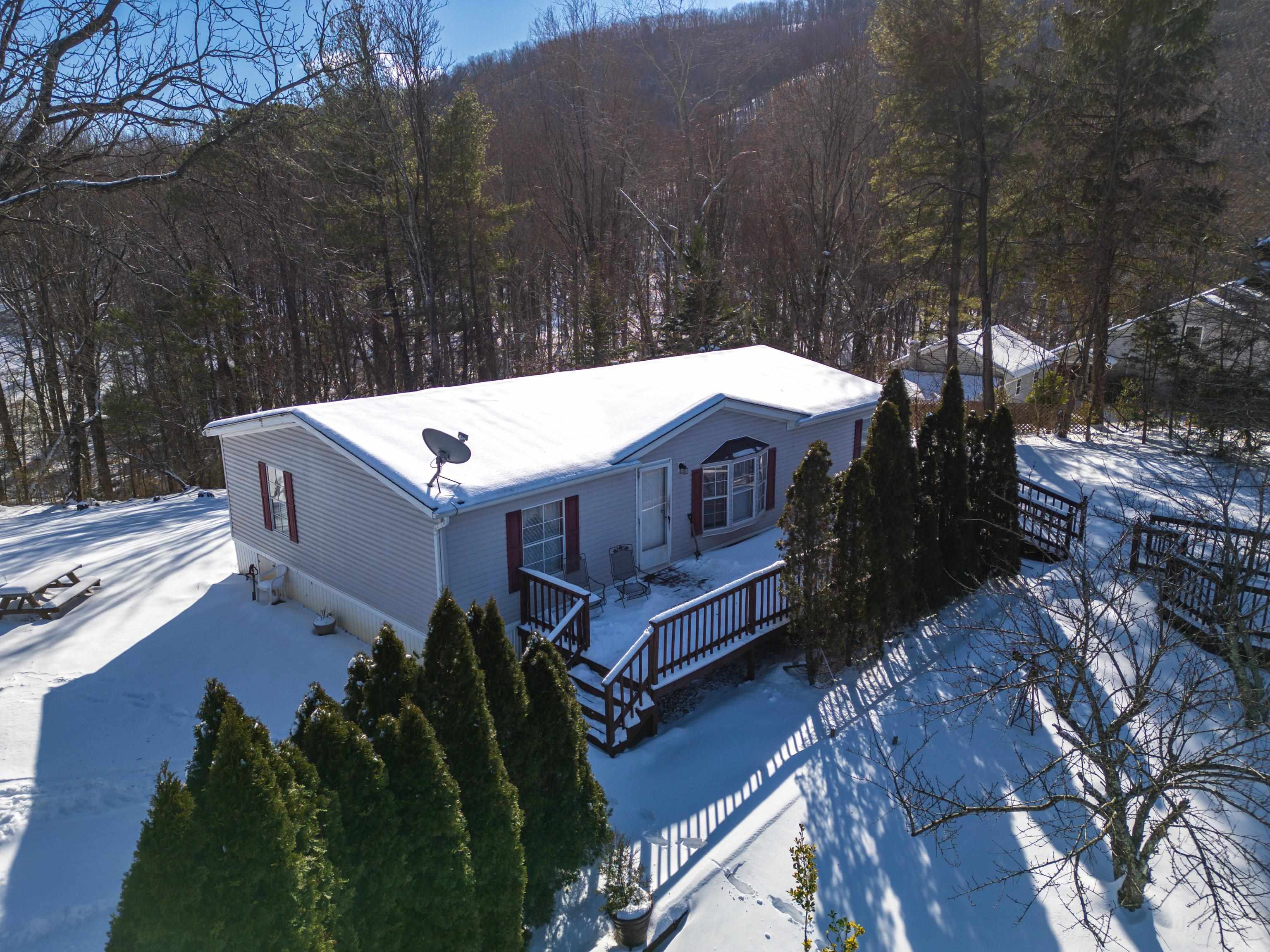 453 GLASS HOLLOW RD, AFTON, Virginia 22920, 6 Bedrooms Bedrooms, ,3 BathroomsBathrooms,Residential,453 GLASS HOLLOW RD,660169 MLS # 660169