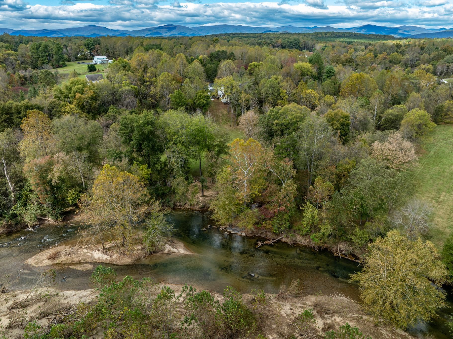 153 HERITAGE HILL LN, ROCHELLE, Virginia 22738, 4 Bedrooms Bedrooms, ,3 BathroomsBathrooms,Residential,153 HERITAGE HILL LN,660177 MLS # 660177