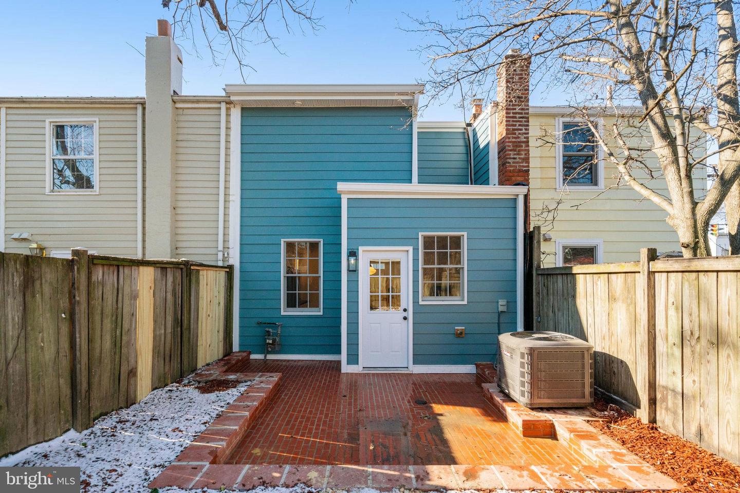 333 N PATRICK ST, ALEXANDRIA, Virginia 22314, 2 Bedrooms Bedrooms, ,2 BathroomsBathrooms,Residential,For sale,333 N PATRICK ST,VAAX2040674 MLS # VAAX2040674