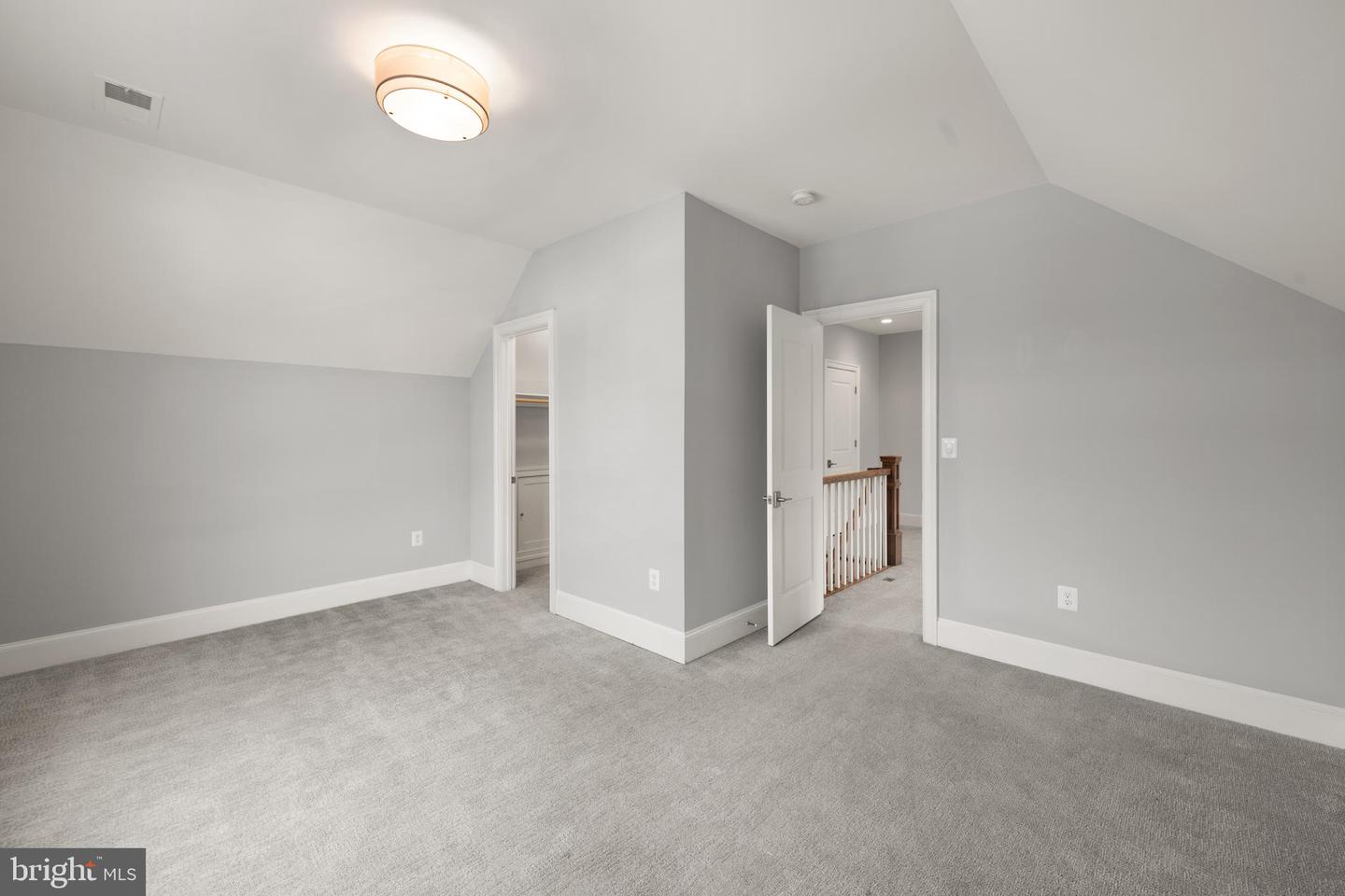 1845 N COLUMBUS ST, ARLINGTON, Virginia 22207, 5 Bedrooms Bedrooms, ,5 BathroomsBathrooms,Residential,For sale,1845 N COLUMBUS ST,VAAR2052368 MLS # VAAR2052368