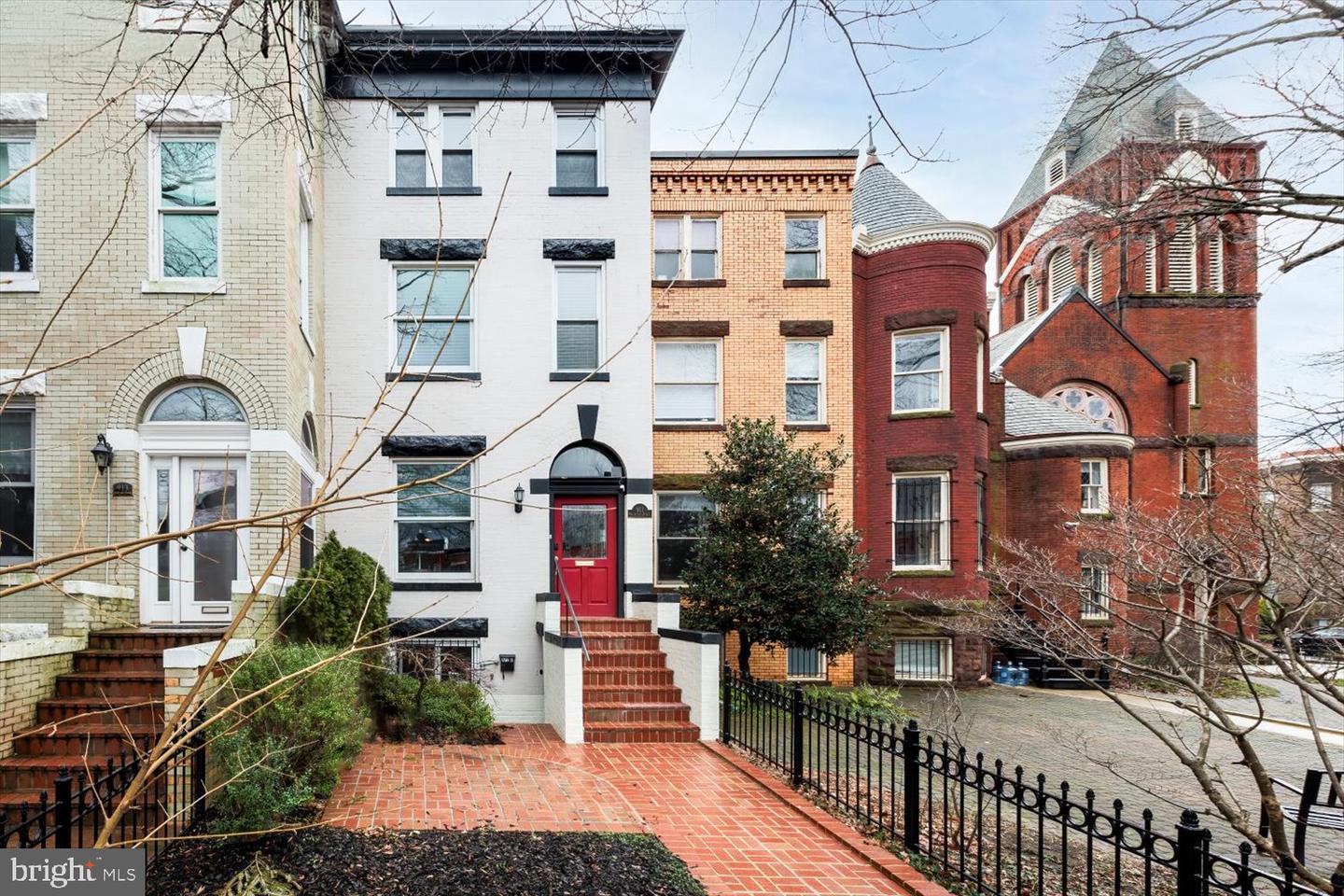 911 MARYLAND AVE NE, WASHINGTON, District Of Columbia 20002, 6 Bedrooms Bedrooms, ,3 BathroomsBathrooms,Residential,For sale,911 MARYLAND AVE NE,DCDC2173406 MLS # DCDC2173406