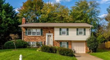 903 LONGVIEW CT, HERNDON, Virginia 20170, 3 Bedrooms Bedrooms, ,2 BathroomsBathrooms,Residential,For sale,903 LONGVIEW CT,VAFX2218132 MLS # VAFX2218132