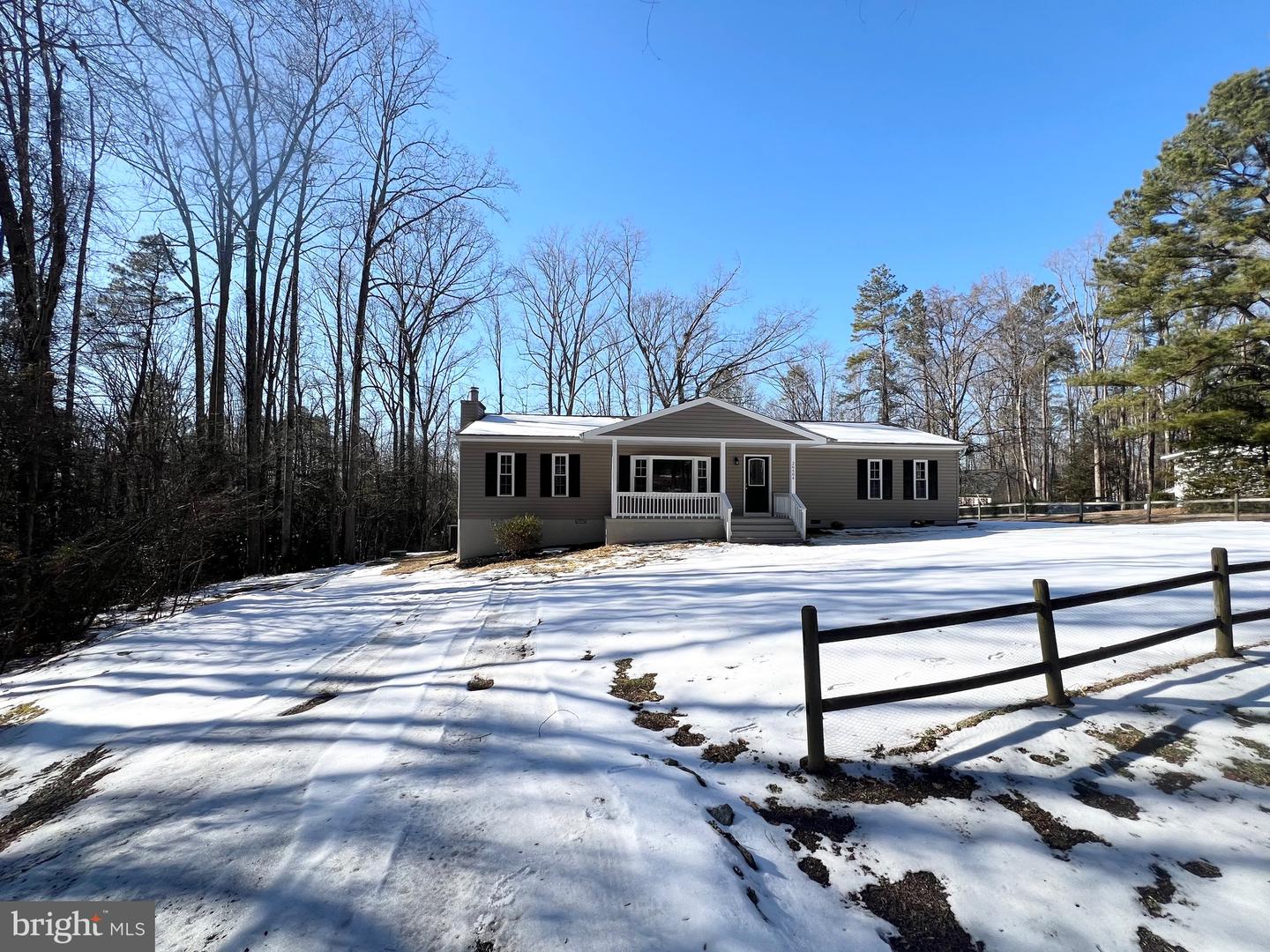 26404 COUNTRY CLUB LN, RUTHER GLEN, Virginia 22546, 3 Bedrooms Bedrooms, ,3 BathroomsBathrooms,Residential,For sale,26404 COUNTRY CLUB LN,VACV2007404 MLS # VACV2007404