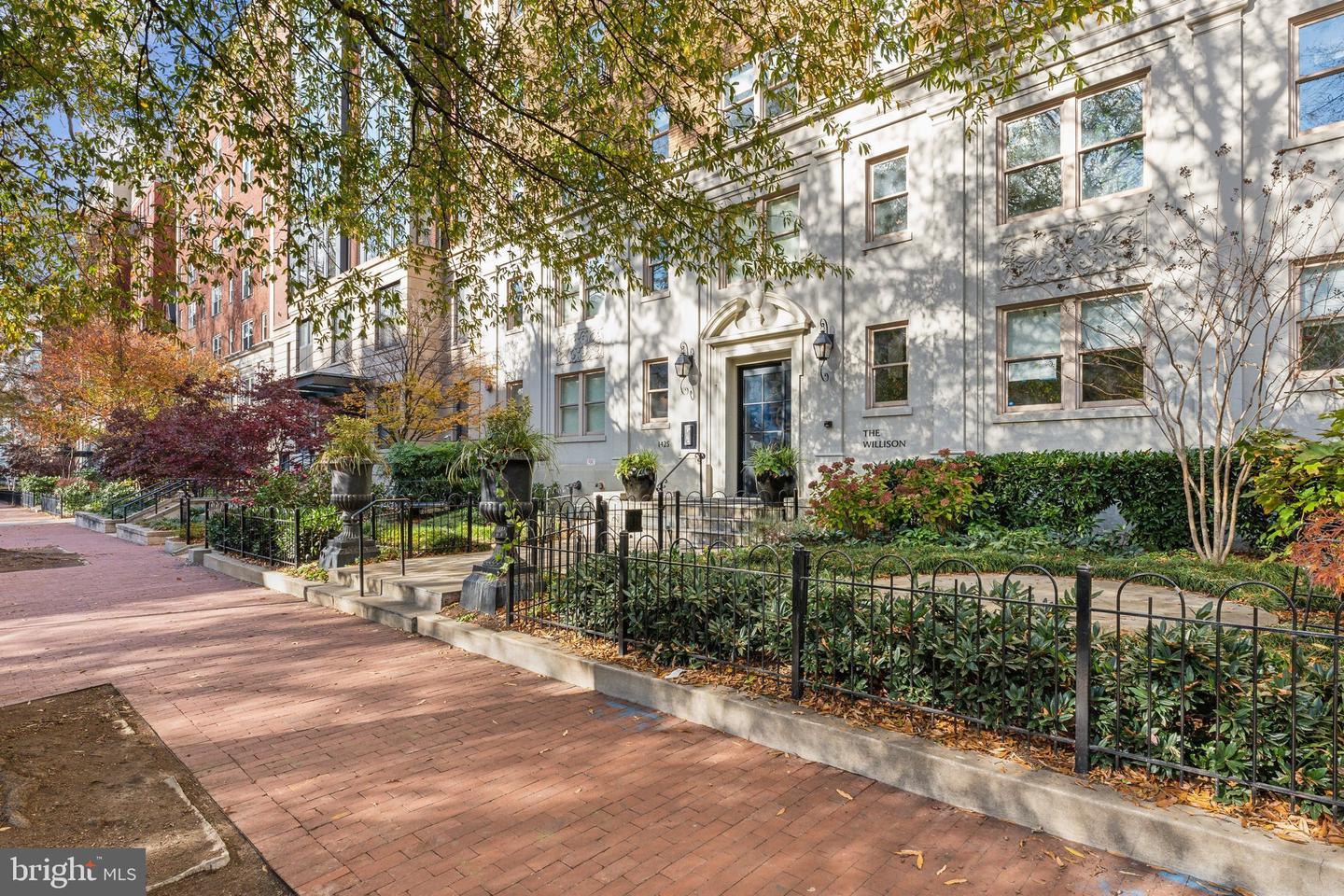 1425 RHODE ISLAND AVE NW #20, WASHINGTON, District Of Columbia 20005, 2 Bedrooms Bedrooms, ,2 BathroomsBathrooms,Residential,For sale,1425 RHODE ISLAND AVE NW #20,DCDC2175390 MLS # DCDC2175390