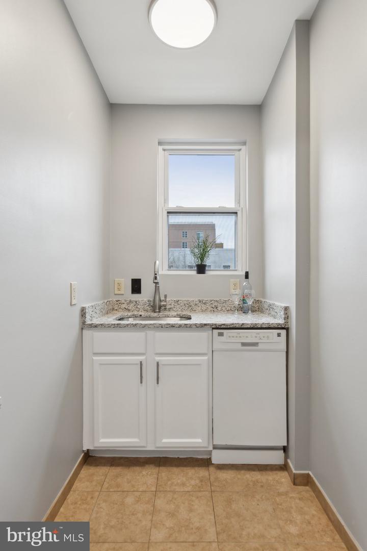 1458 COLUMBIA RD NW #401, WASHINGTON, District Of Columbia 20009, 1 Bedroom Bedrooms, ,1 BathroomBathrooms,Residential,For sale,1458 COLUMBIA RD NW #401,DCDC2175392 MLS # DCDC2175392