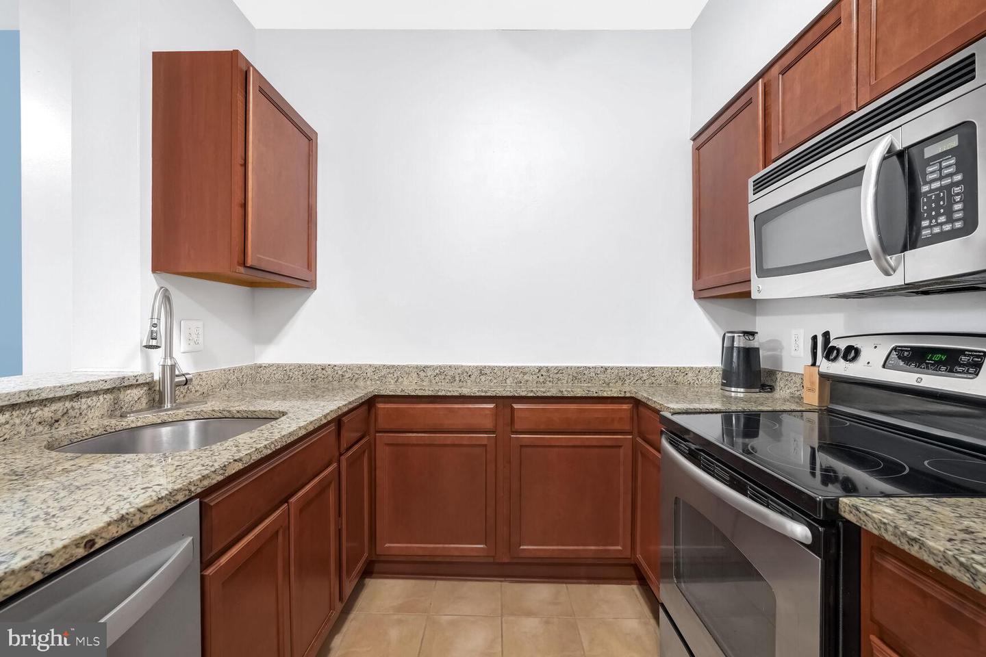 1200 BRADDOCK PL #105, ALEXANDRIA, Virginia 22314, 1 Bedroom Bedrooms, ,1 BathroomBathrooms,Residential,For sale,1200 BRADDOCK PL #105,VAAX2040888 MLS # VAAX2040888