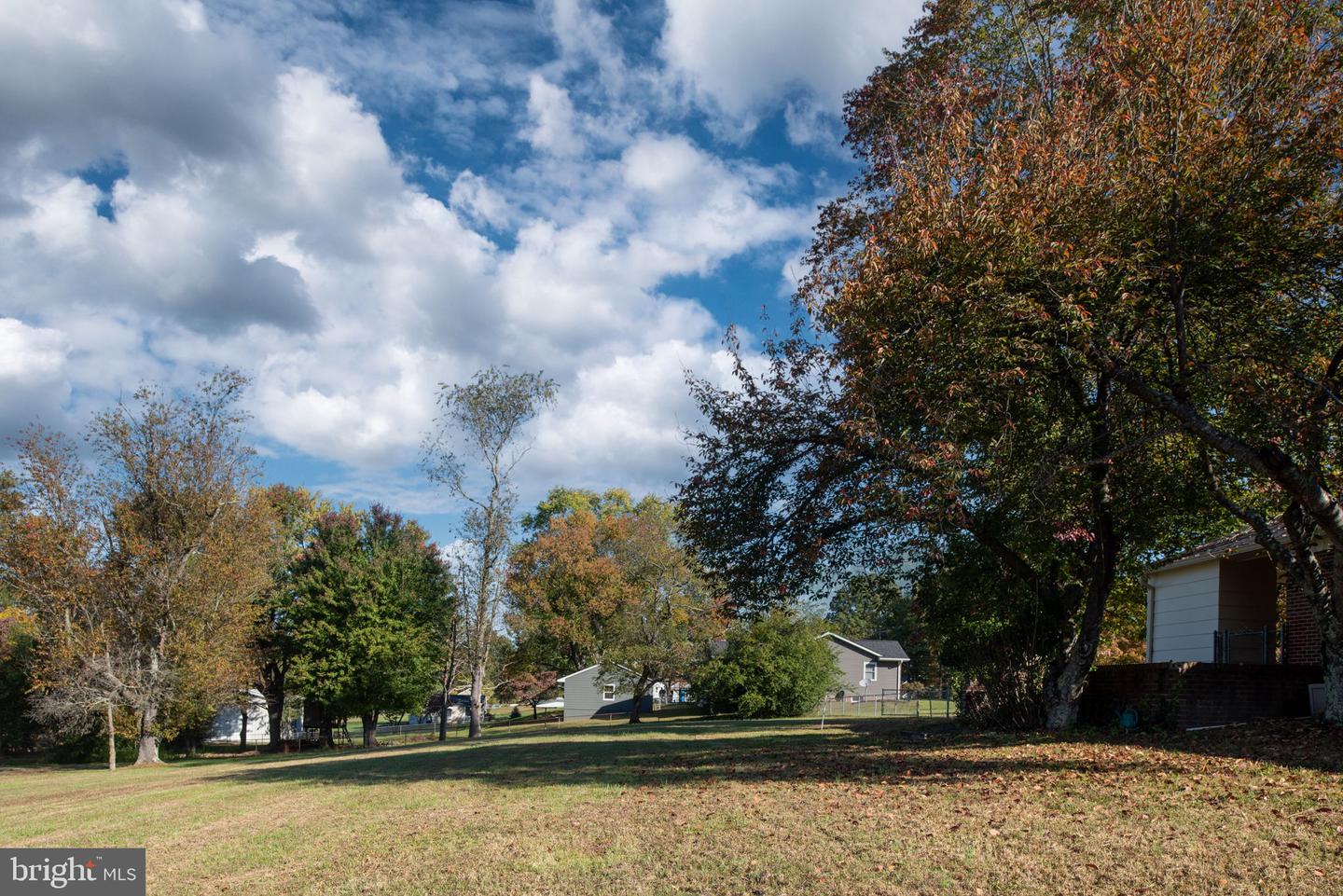 423 BROOKE RD, FREDERICKSBURG, Virginia 22405, 3 Bedrooms Bedrooms, ,1 BathroomBathrooms,Residential,For sale,423 BROOKE RD,VAST2033700 MLS # VAST2033700