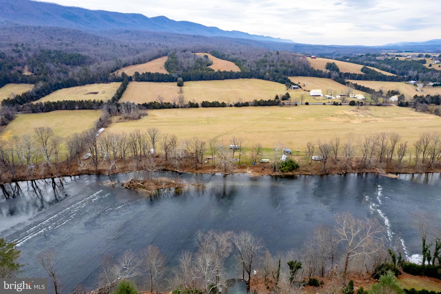 935 RIVER LODGE RD, LURAY, Virginia 22835, 2 Bedrooms Bedrooms, 3 Rooms Rooms,1 BathroomBathrooms,Residential,For sale,935 RIVER LODGE RD,VAPA2004306 MLS # VAPA2004306