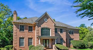 1008 JARVIS CT, MCLEAN, Virginia 22101, 6 Bedrooms Bedrooms, ,5 BathroomsBathrooms,Residential,For sale,1008 JARVIS CT,VAFX2214338 MLS # VAFX2214338