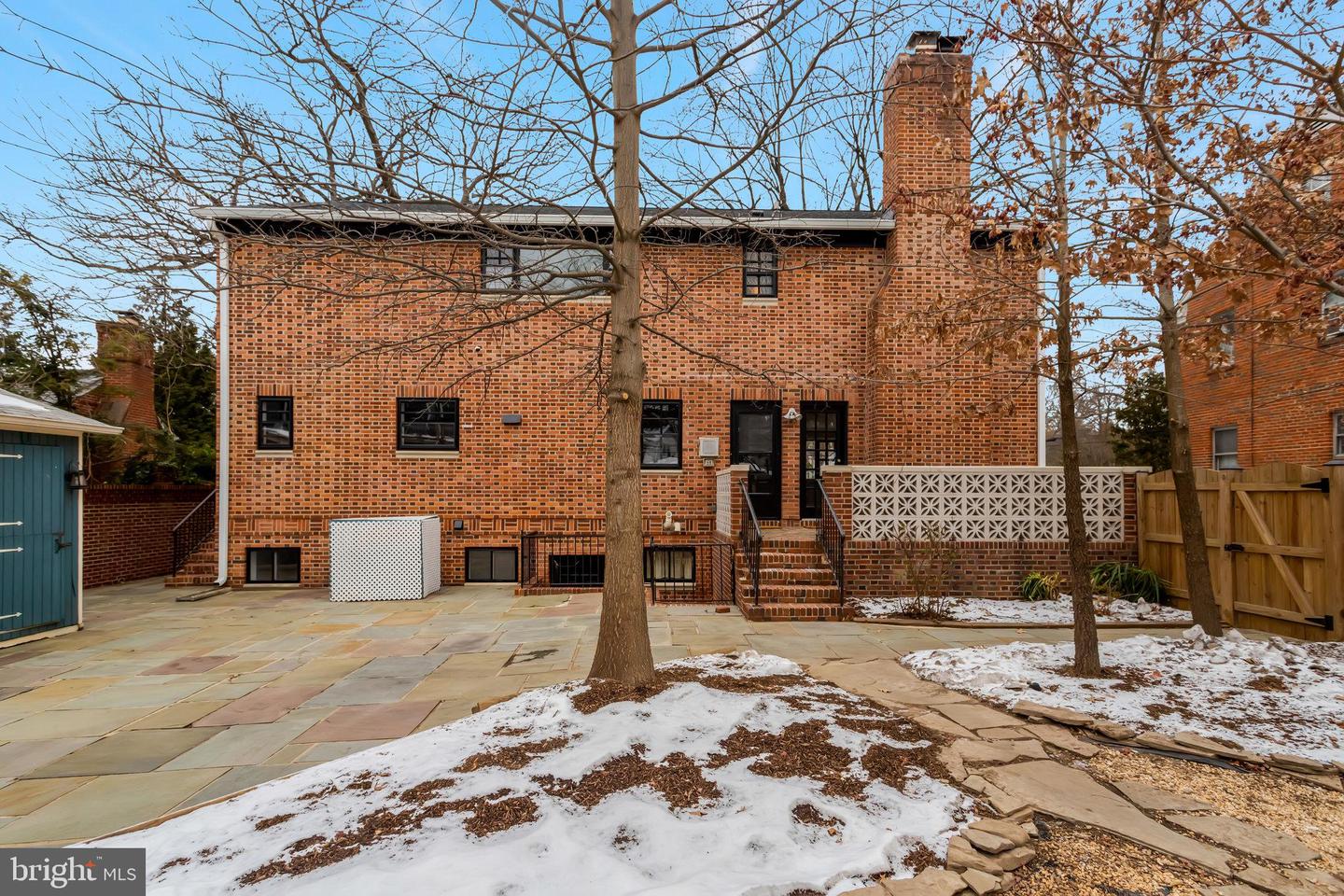 826 W BRADDOCK RD, ALEXANDRIA, Virginia 22302, 4 Bedrooms Bedrooms, 16 Rooms Rooms,3 BathroomsBathrooms,Residential,For sale,826 W BRADDOCK RD,VAAX2040506 MLS # VAAX2040506