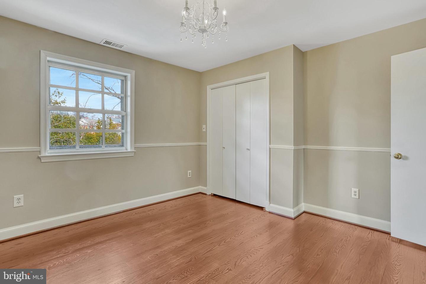 826 W BRADDOCK RD, ALEXANDRIA, Virginia 22302, 4 Bedrooms Bedrooms, 16 Rooms Rooms,3 BathroomsBathrooms,Residential,For sale,826 W BRADDOCK RD,VAAX2040506 MLS # VAAX2040506