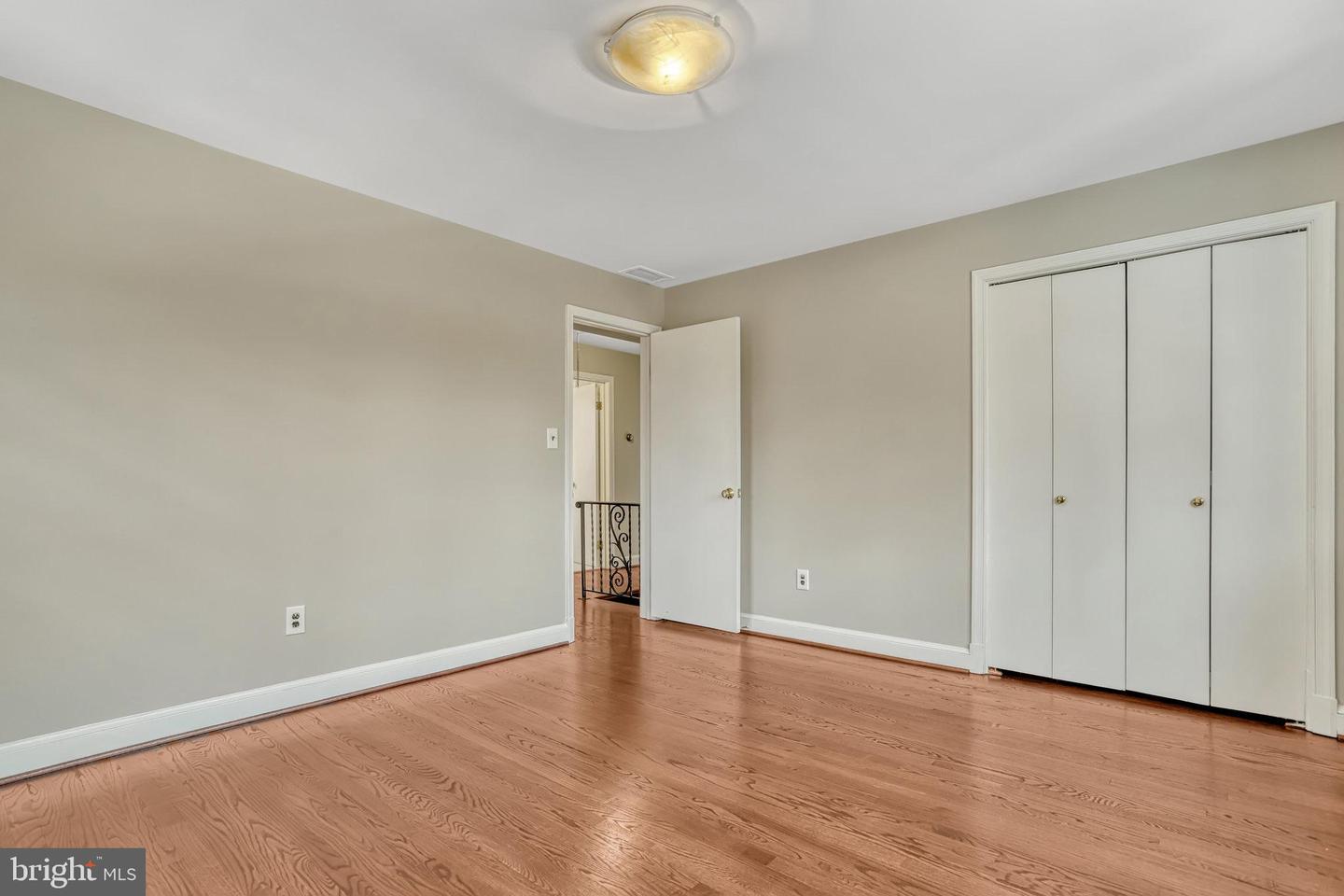 826 W BRADDOCK RD, ALEXANDRIA, Virginia 22302, 4 Bedrooms Bedrooms, 16 Rooms Rooms,3 BathroomsBathrooms,Residential,For sale,826 W BRADDOCK RD,VAAX2040506 MLS # VAAX2040506