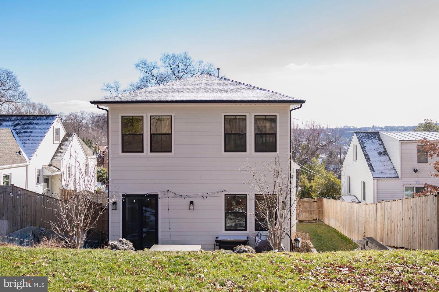 4021 19TH ST S, ARLINGTON, Virginia 22204, 5 Bedrooms Bedrooms, ,4 BathroomsBathrooms,Residential,For sale,4021 19TH ST S,VAAR2052228 MLS # VAAR2052228