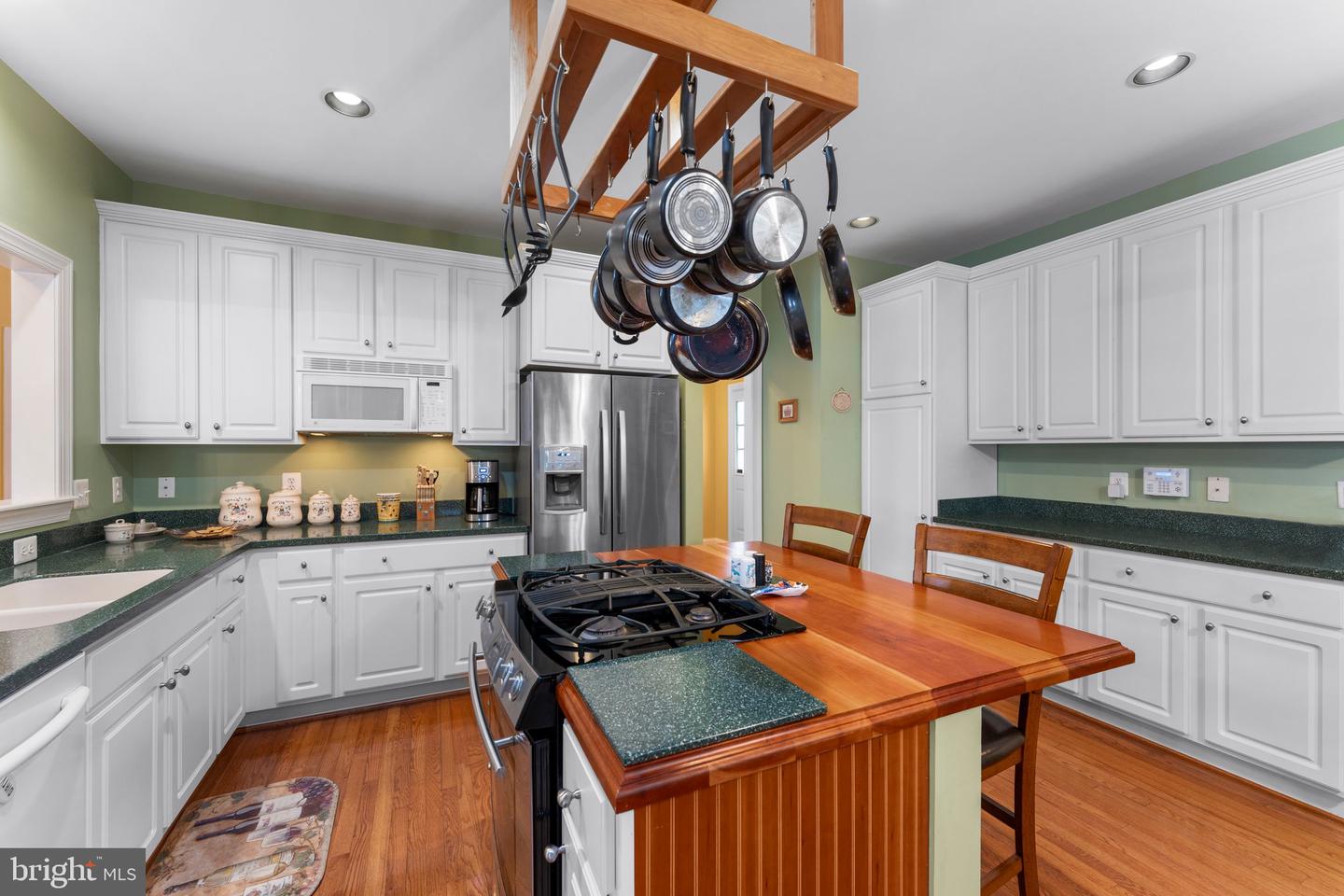 1905 HARVEST DR, WINCHESTER, Virginia 22601, 4 Bedrooms Bedrooms, 8 Rooms Rooms,2 BathroomsBathrooms,Residential,For sale,1905 HARVEST DR,VAWI2006998 MLS # VAWI2006998