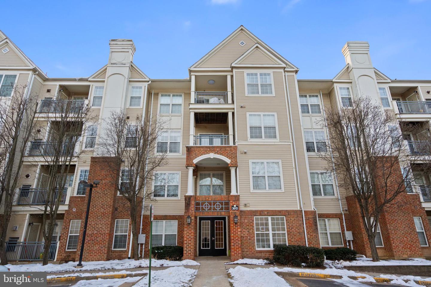 3015 NICOSH CIR #2308, FALLS CHURCH, Virginia 22042, 2 Bedrooms Bedrooms, 4 Rooms Rooms,2 BathroomsBathrooms,Residential,For sale,3015 NICOSH CIR #2308,VAFX2218538 MLS # VAFX2218538