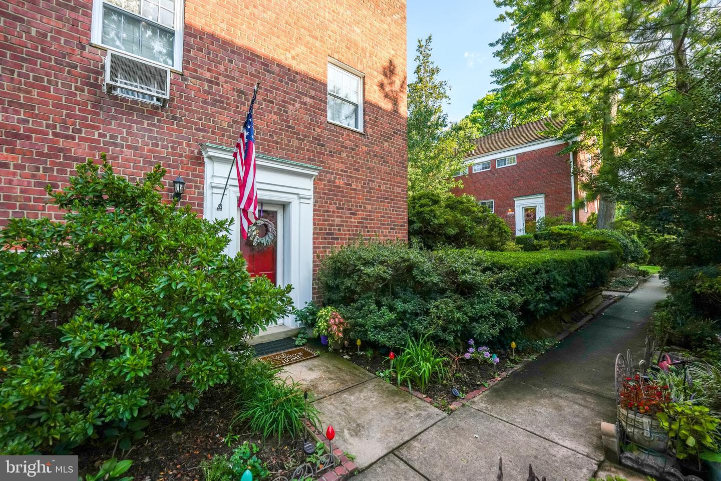 3344 GUNSTON RD, ALEXANDRIA, Virginia 22302, 2 Bedrooms Bedrooms, ,1 BathroomBathrooms,Residential,For sale,3344 GUNSTON RD,VAAX2040936 MLS # VAAX2040936