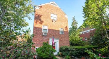 3344 GUNSTON RD, ALEXANDRIA, Virginia 22302, 2 Bedrooms Bedrooms, ,1 BathroomBathrooms,Residential,For sale,3344 GUNSTON RD,VAAX2040936 MLS # VAAX2040936