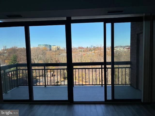 2230 GEORGE C MARSHALL DR #1127, FALLS CHURCH, Virginia 22043, 2 Bedrooms Bedrooms, ,2 BathroomsBathrooms,Residential,For sale,2230 GEORGE C MARSHALL DR #1127,VAFX2180100 MLS # VAFX2180100