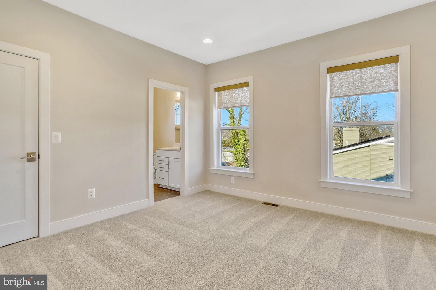 2044 GREENWICH ST, FALLS CHURCH, Virginia 22043, 6 Bedrooms Bedrooms, ,6 BathroomsBathrooms,Residential,For sale,2044 GREENWICH ST,VAFX2203860 MLS # VAFX2203860