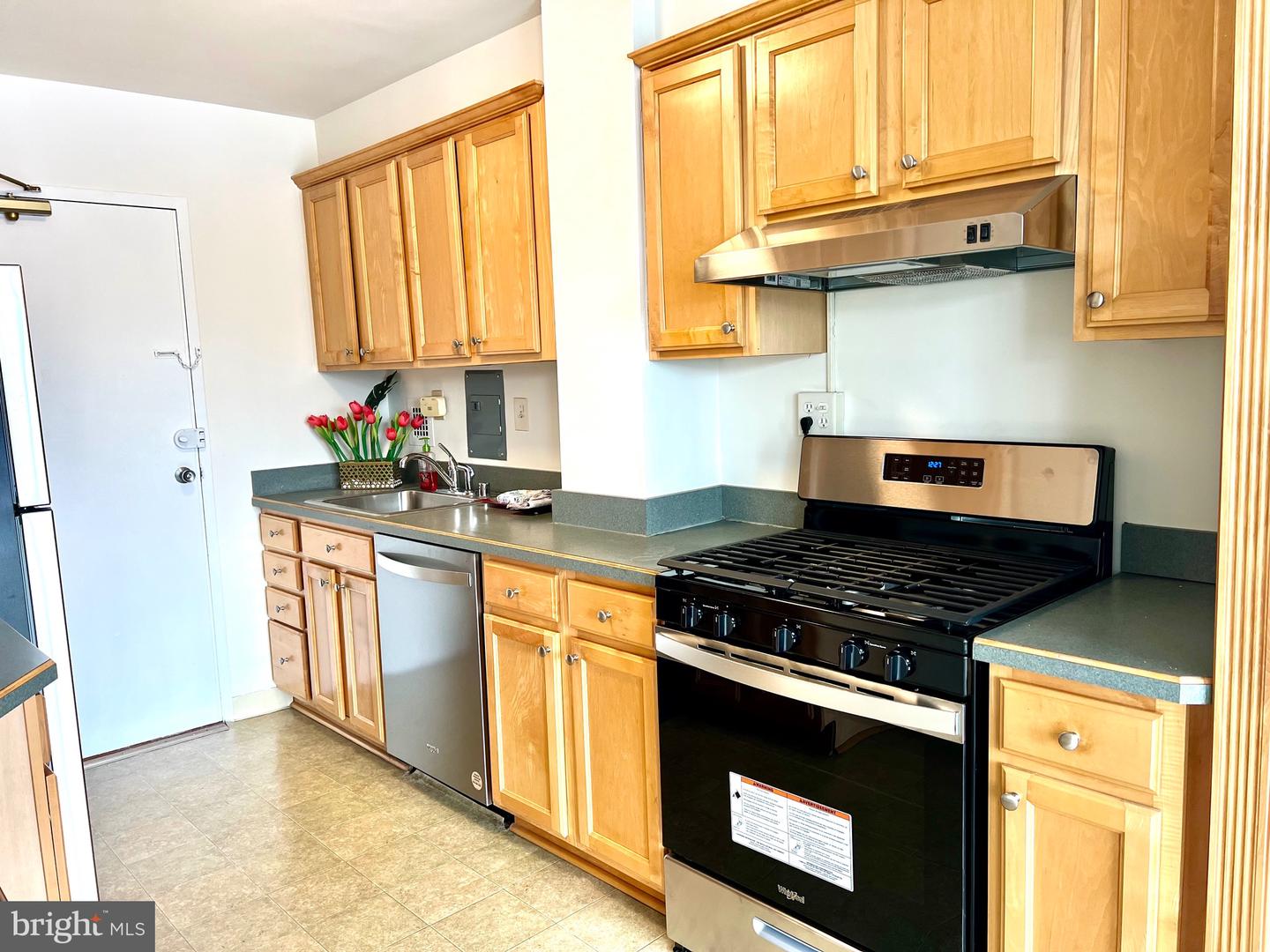 6641 WAKEFIELD DR #513, ALEXANDRIA, Virginia 22307, 2 Bedrooms Bedrooms, ,1 BathroomBathrooms,Residential,For sale,6641 WAKEFIELD DR #513,VAFX2208478 MLS # VAFX2208478