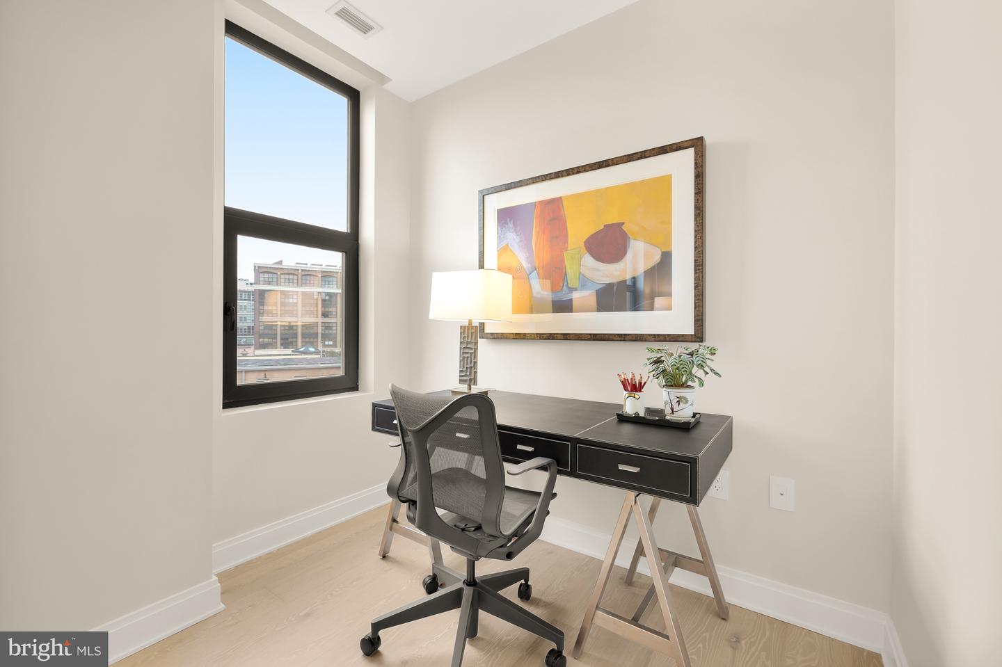 1427 RHODE ISLAND AVE NW #404, WASHINGTON, District Of Columbia 20005, 2 Bedrooms Bedrooms, ,2 BathroomsBathrooms,Residential,For sale,1427 RHODE ISLAND AVE NW #404,DCDC2167970 MLS # DCDC2167970