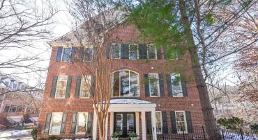 2124 21ST RD N, ARLINGTON, Virginia 22201, 4 Bedrooms Bedrooms, ,3 BathroomsBathrooms,Residential,For sale,2124 21ST RD N,VAAR2050696 MLS # VAAR2050696