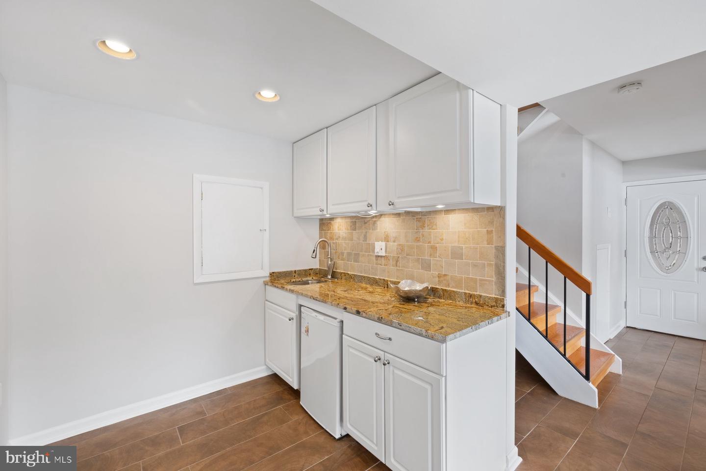 2135 CABOTS POINT LN, RESTON, Virginia 20191, 2 Bedrooms Bedrooms, ,3 BathroomsBathrooms,Residential,For sale,2135 CABOTS POINT LN,VAFX2215538 MLS # VAFX2215538