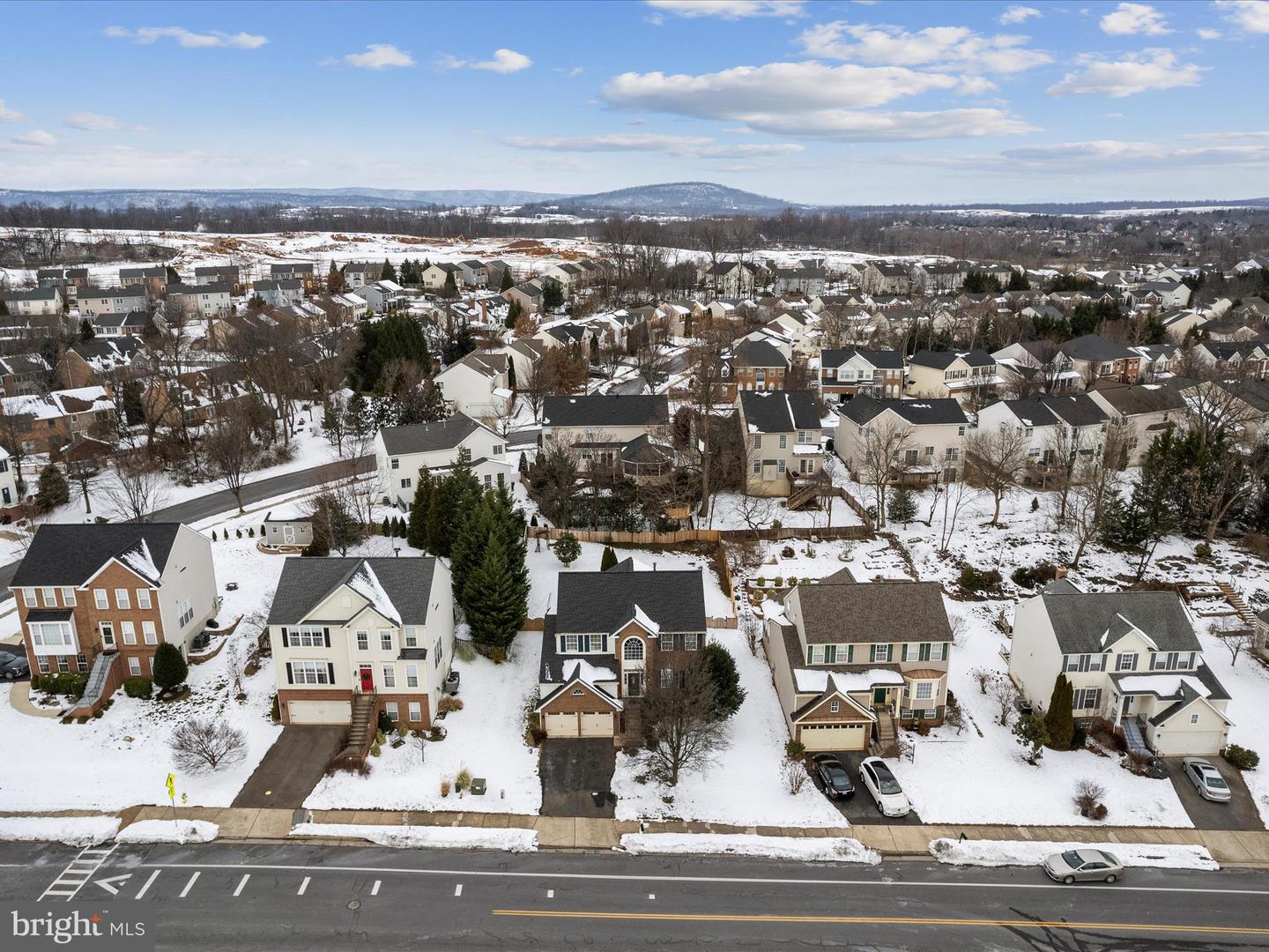 1937 HARVEST DR, WINCHESTER, Virginia 22601, 4 Bedrooms Bedrooms, ,2 BathroomsBathrooms,Residential,For sale,1937 HARVEST DR,VAWI2006976 MLS # VAWI2006976