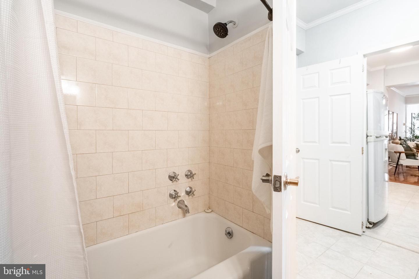 1 SCOTT CIR NW #402, WASHINGTON, District Of Columbia 20036, 1 Bedroom Bedrooms, ,1 BathroomBathrooms,Residential,For sale,1 SCOTT CIR NW #402,DCDC2173492 MLS # DCDC2173492