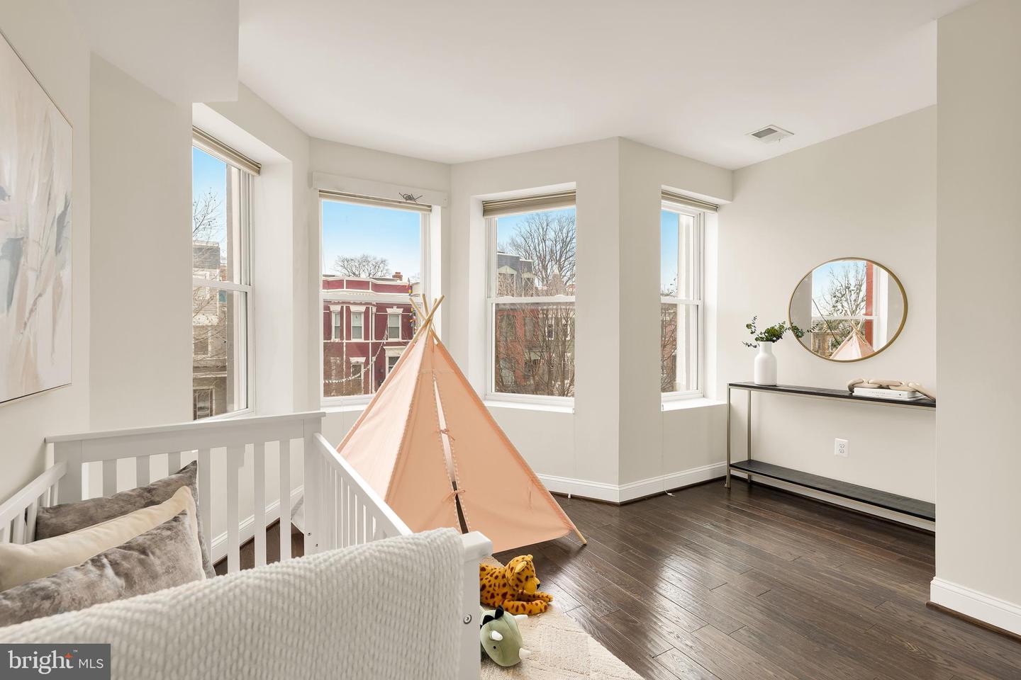 29 Q ST NE #2, WASHINGTON, District Of Columbia 20002, 3 Bedrooms Bedrooms, ,3 BathroomsBathrooms,Residential,For sale,29 Q ST NE #2,DCDC2173774 MLS # DCDC2173774