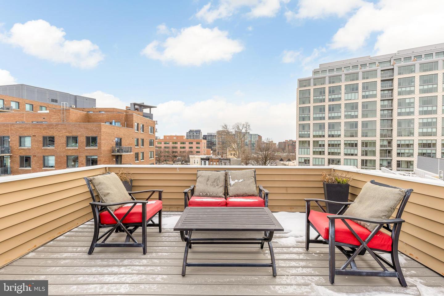 29 Q ST NE #2, WASHINGTON, District Of Columbia 20002, 3 Bedrooms Bedrooms, ,3 BathroomsBathrooms,Residential,For sale,29 Q ST NE #2,DCDC2173774 MLS # DCDC2173774