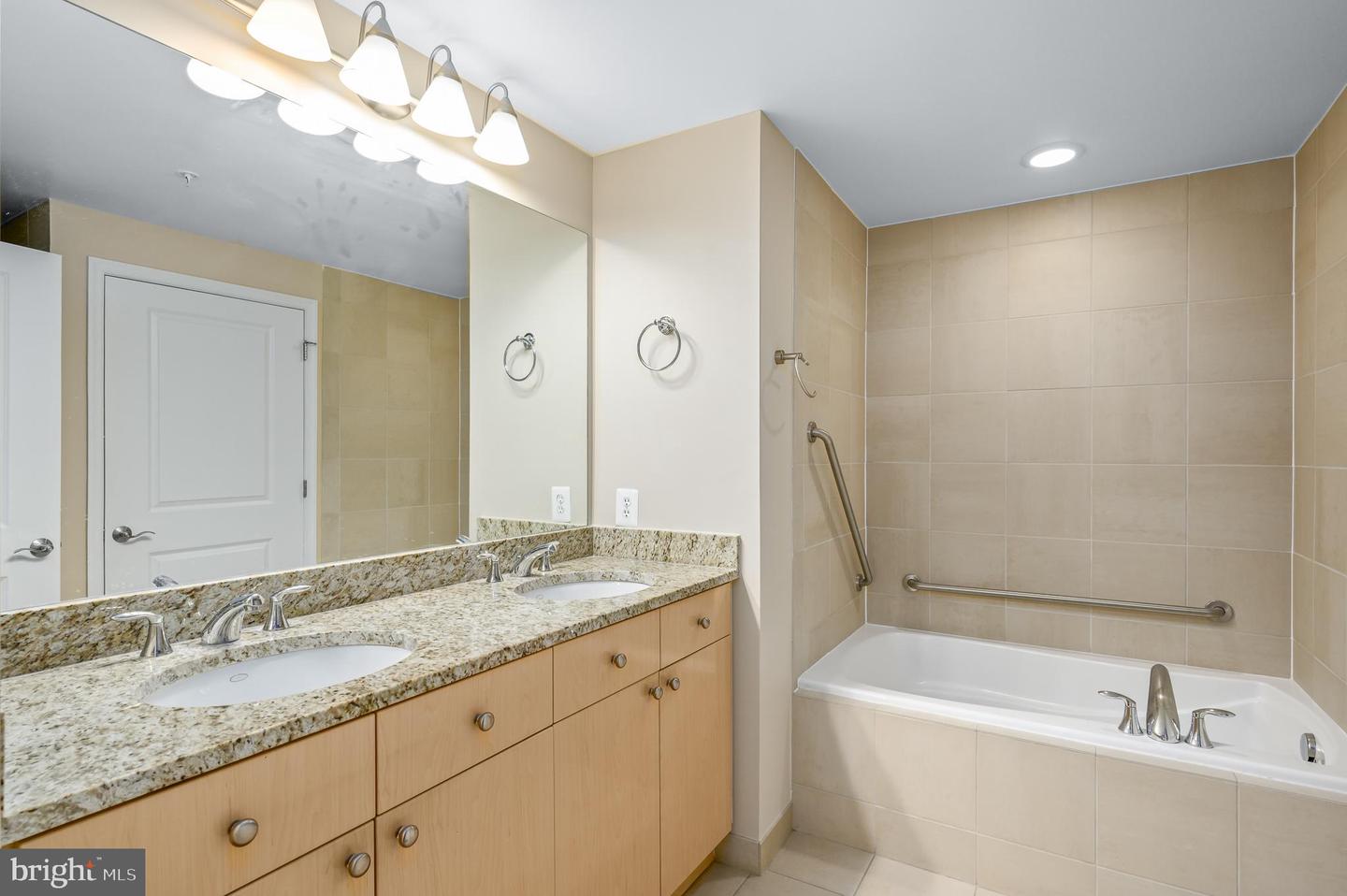 11990 MARKET ST #903, RESTON, Virginia 20190, 2 Bedrooms Bedrooms, ,2 BathroomsBathrooms,Residential,For sale,11990 MARKET ST #903,VAFX2218036 MLS # VAFX2218036