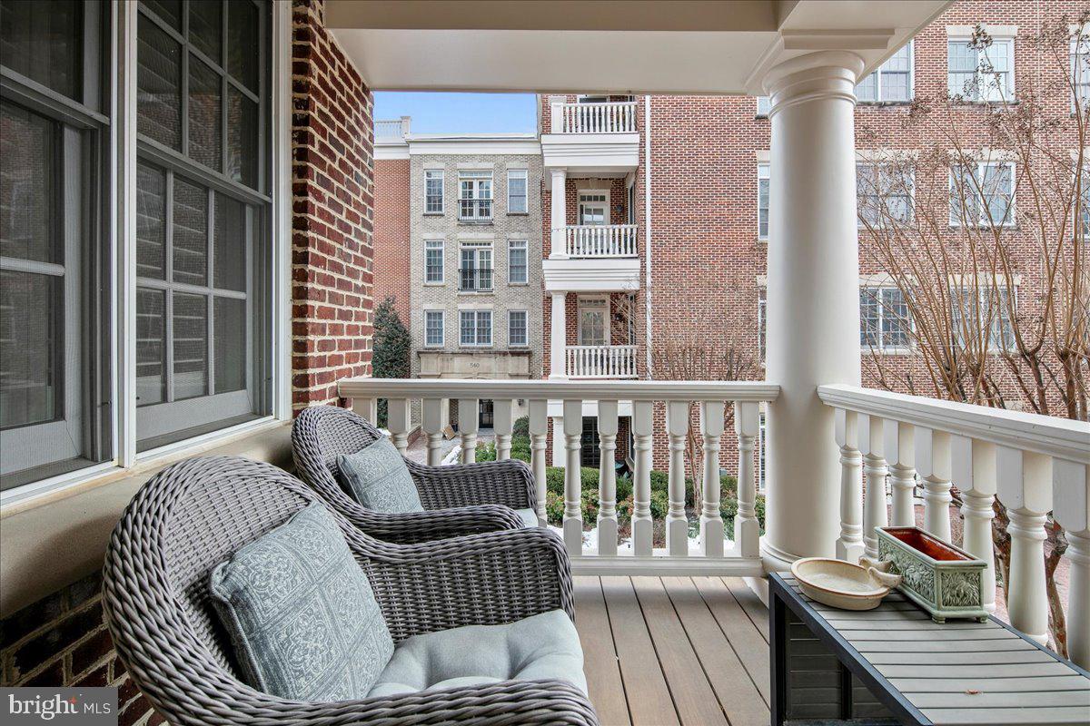 600 SECOND ST #205, ALEXANDRIA, Virginia 22314, 2 Bedrooms Bedrooms, ,2 BathroomsBathrooms,Residential,For sale,600 SECOND ST #205,VAAX2040862 MLS # VAAX2040862