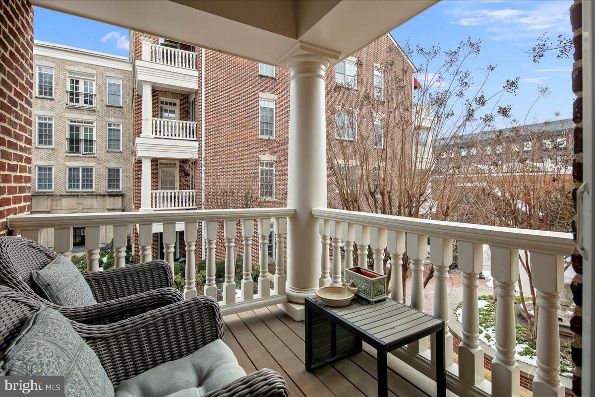 600 SECOND ST #205, ALEXANDRIA, Virginia 22314, 2 Bedrooms Bedrooms, ,2 BathroomsBathrooms,Residential,For sale,600 SECOND ST #205,VAAX2040862 MLS # VAAX2040862